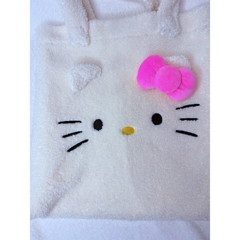 Hello Kitty & Friends x Forever 21 Shearling Hello Kitty Tote Bag Excellent